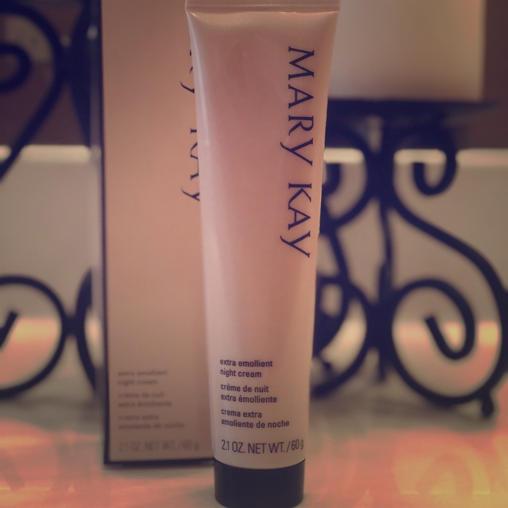 Mary Kay Extra Emollient Night Creme